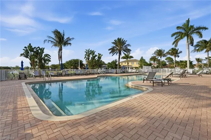 1516 Fells Cove Ln, Cape Coral, Florida 33909