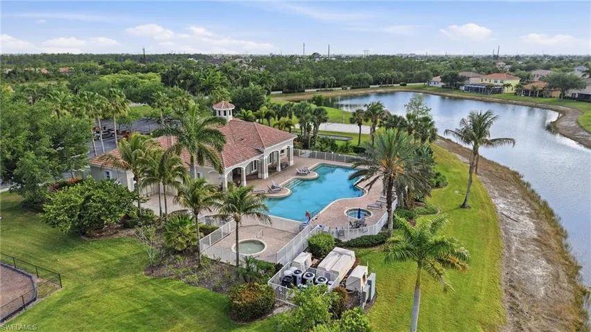 1516 Fells Cove Ln, Cape Coral, Florida 33909
