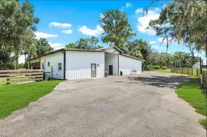 horse barn and guest apartment