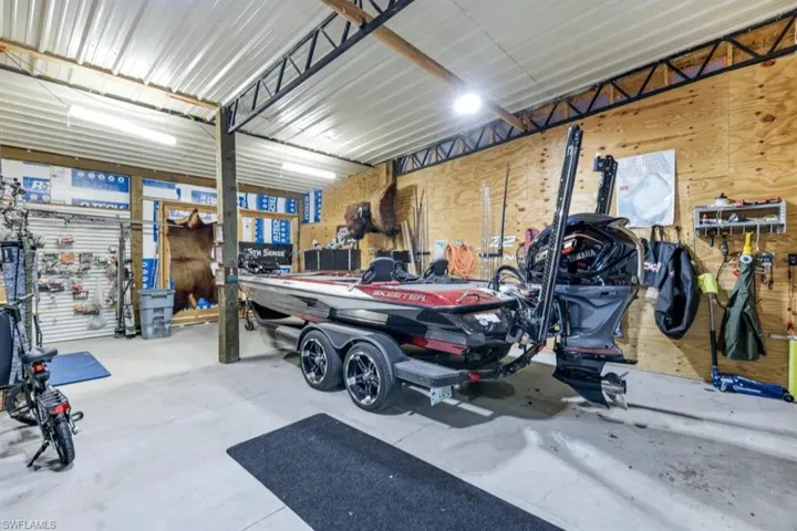 extra garage spaces or workshop, oversized