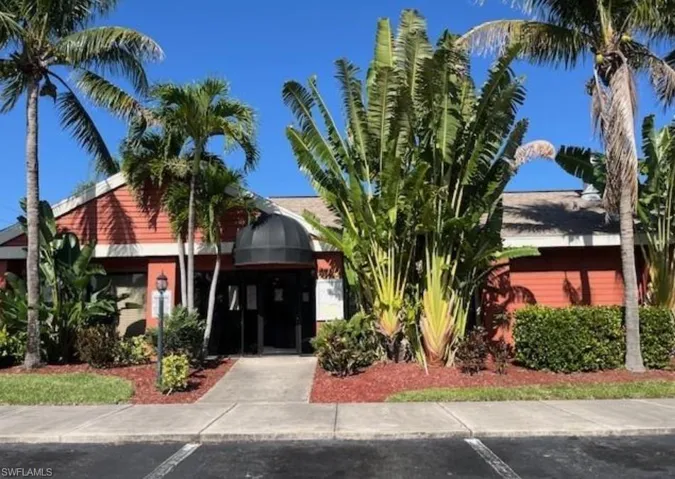 2875  Winkler  AVE, Fort Myers, FL 33916