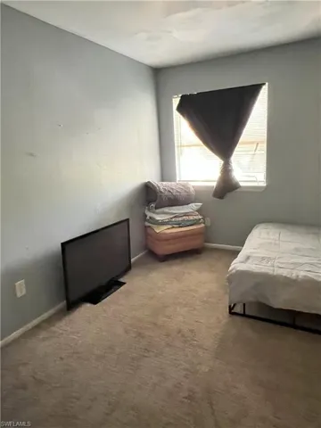 2875  Winkler  AVE, Fort Myers, FL 33916