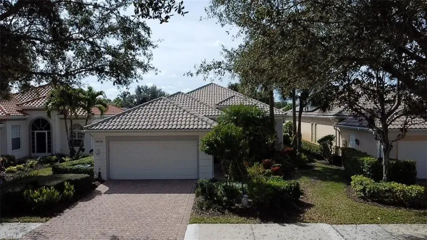 4013  Trinidad  WAY, Naples, FL 34119