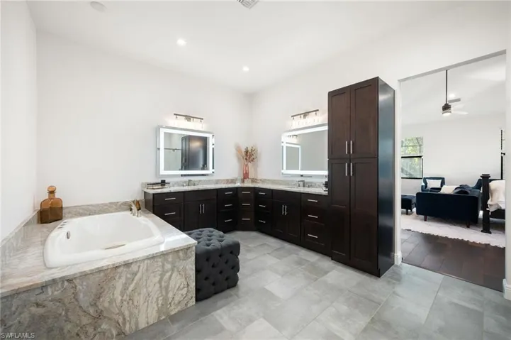 25526 Busy Bee Dr, Bonita Springs, Florida 34135
