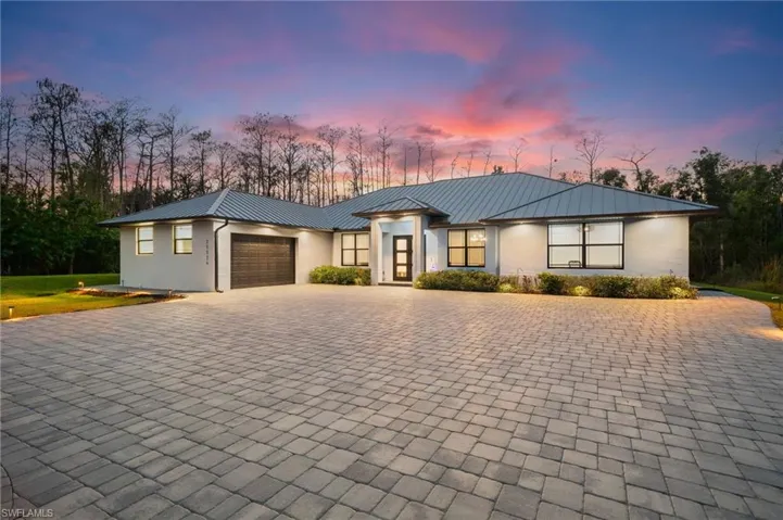 No HOA fees or rental restrictions! Peaceful living in a central location with easy access to US-41, Imperial Pkwy & I-75. 2 mins to the Promenade shopping/dining, less than 5 mins to Coconut Point, 15 mins to world-class beaches & 20 mins to RSW International Airport.