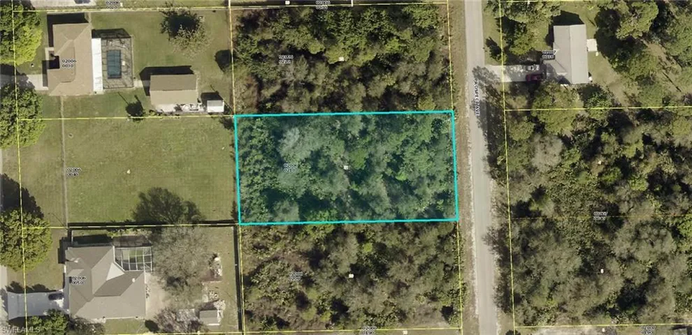 417  Prospect  AVE, Lehigh Acres, FL 33972