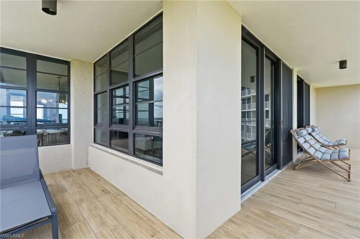 wrap around balcony
