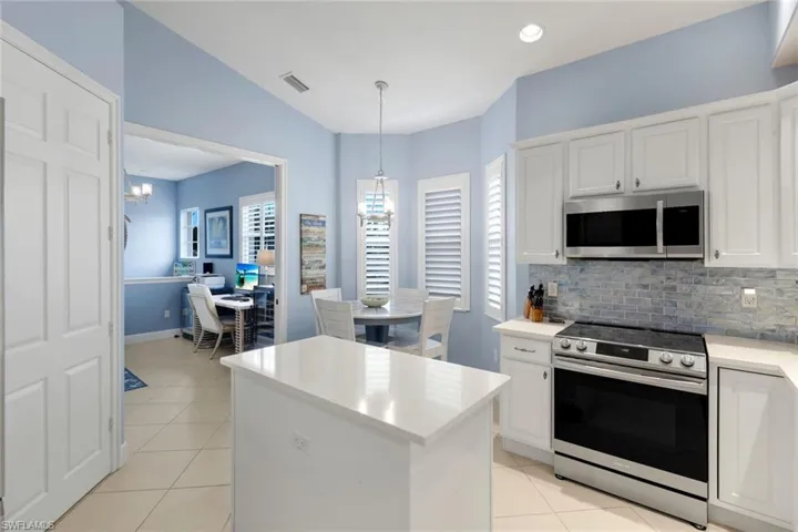 10550 Marino Pointe Dr 203, Miromar Lakes, Florida 33913