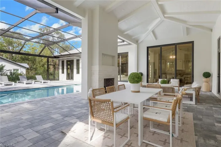 5174 Sycamore Dr, Naples, Florida 34119