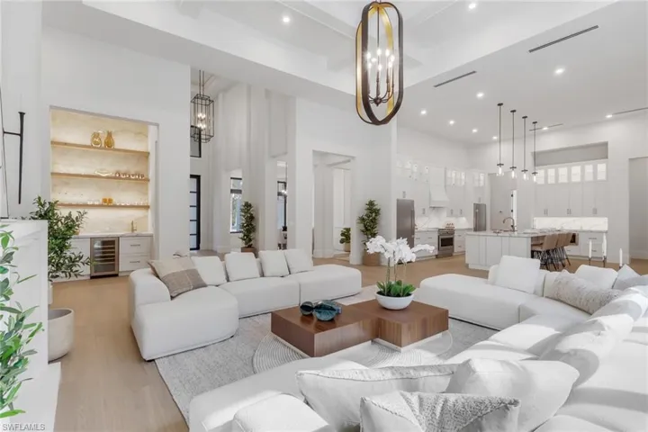 5174 Sycamore Dr, Naples, Florida 34119
