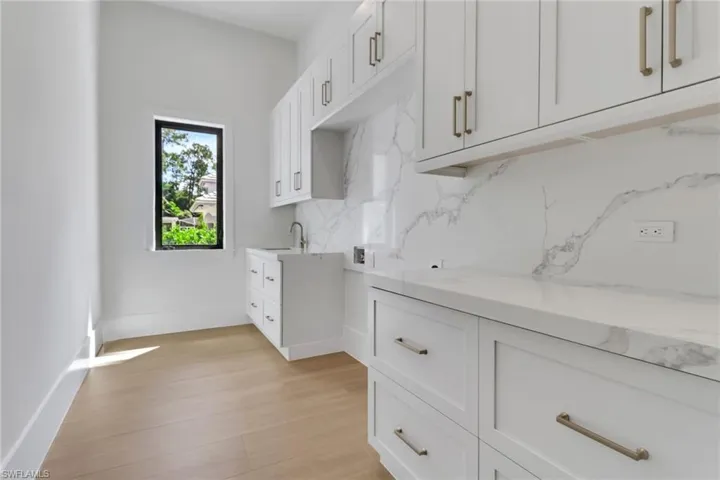 5174 Sycamore Dr, Naples, Florida 34119
