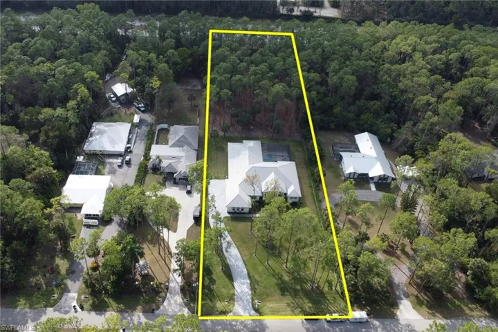 5174 Sycamore Dr, Naples, Florida 34119