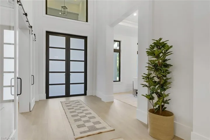 5174 Sycamore Dr, Naples, Florida 34119