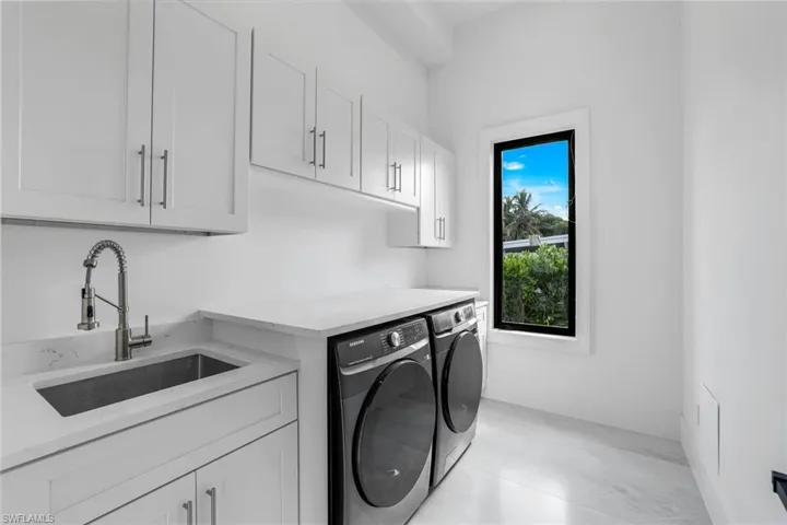 1248 13th Ave N, Naples, Florida 34102