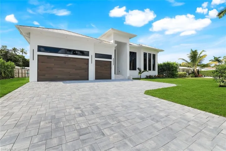 1248 13th Ave N, Naples, Florida 34102