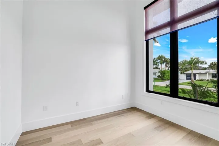1248 13th Ave N, Naples, Florida 34102