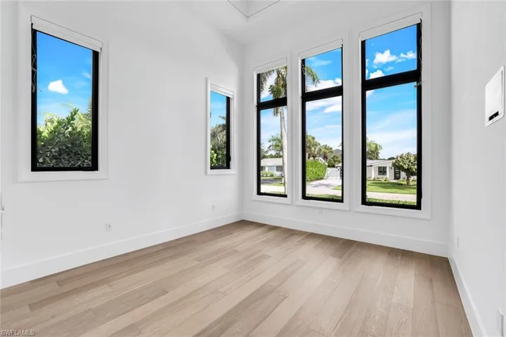 1248 13th Ave N, Naples, Florida 34102