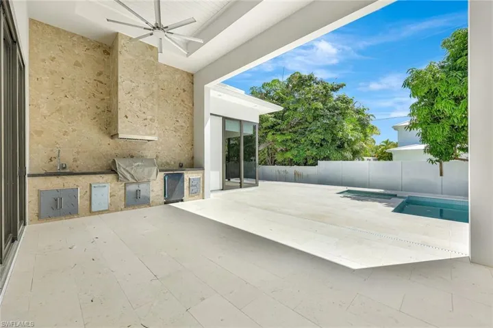 1248 13th Ave N, Naples, Florida 34102