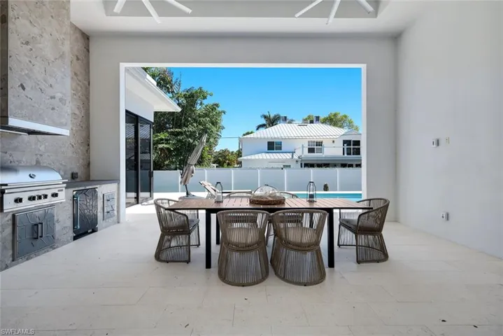 1248 13th Ave N, Naples, Florida 34102