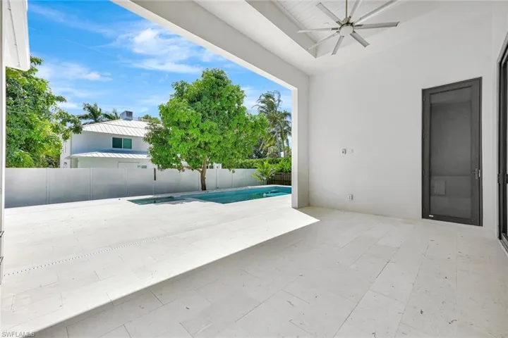 1248 13th Ave N, Naples, Florida 34102