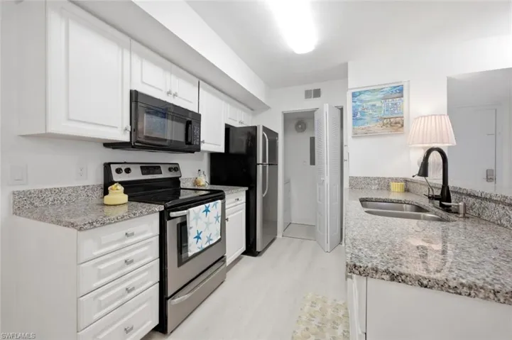 2106 Arbour Walk Cir 2911, Naples, Florida 34109