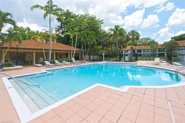 2106 Arbour Walk Cir 2911, Naples, Florida 34109