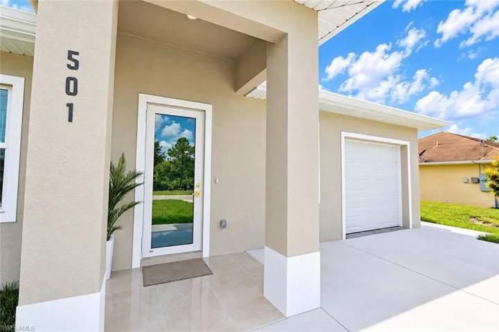 501 Willowbrook Dr, Lehigh Acres, Florida 33972