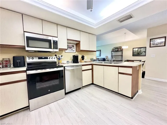 809  Augusta  BLVD, Naples, FL 34113
