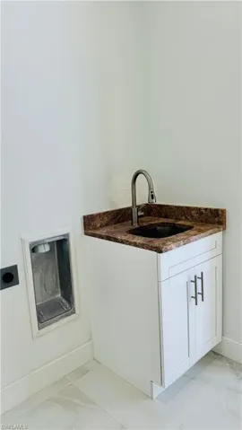 Bathroom with sink