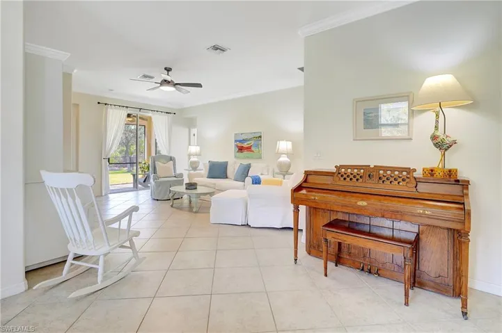 2504 Laurentina Ln, Cape Coral Fl 33909