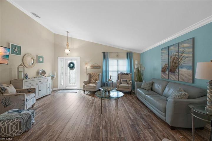 Crown Molding