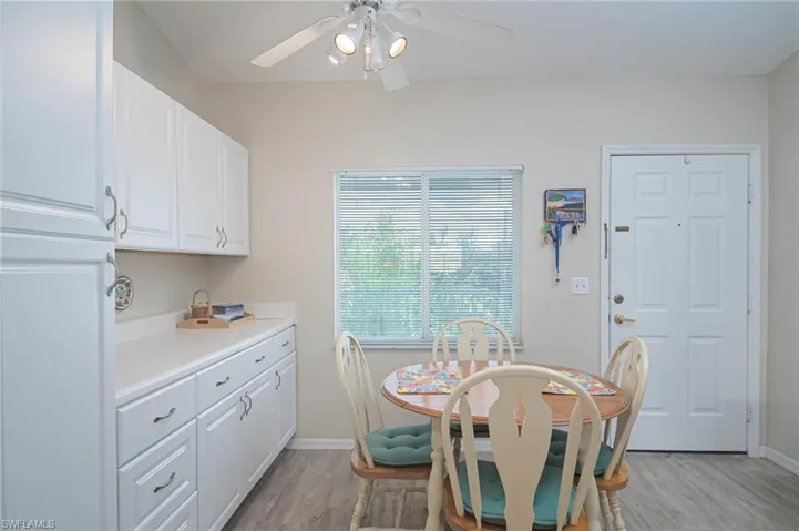 Breakfast room