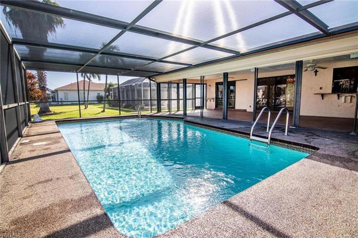 Large well maintained pool!
