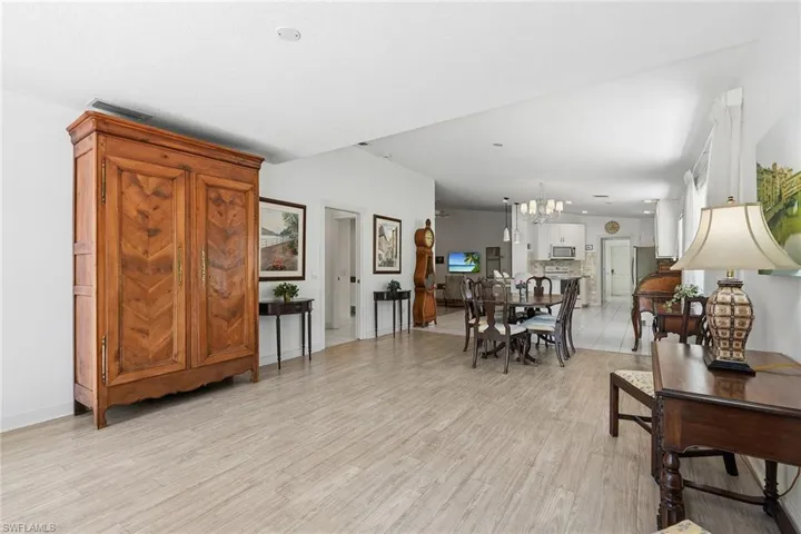 3105 Andorra Cr, Naples, Florida 34109