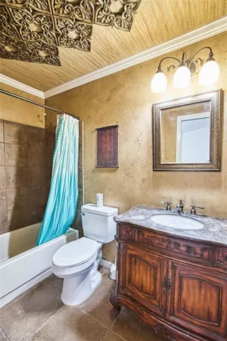 6494 Royal Woods Dr # 2, Fort Myers, Florida 33908