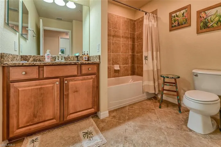 9512 Napoli Ln 101, Naples, Florida 34113