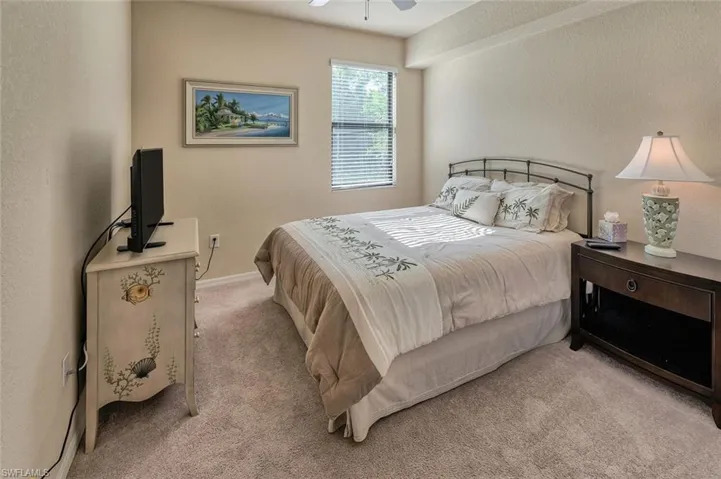 9512 Napoli Ln 101, Naples, Florida 34113