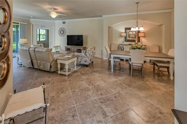 9512 Napoli Ln 101, Naples, Florida 34113