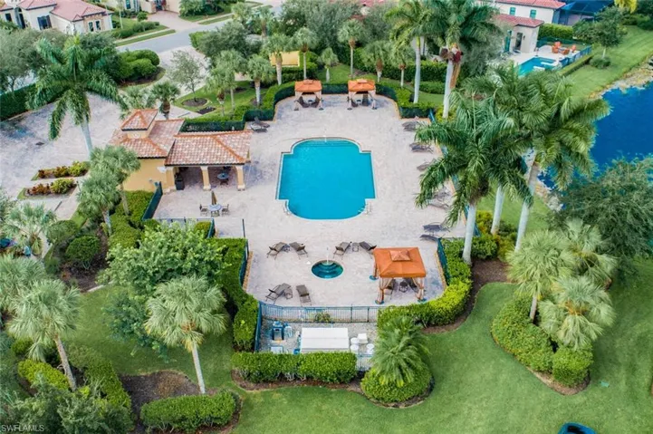 9512 Napoli Ln 101, Naples, Florida 34113