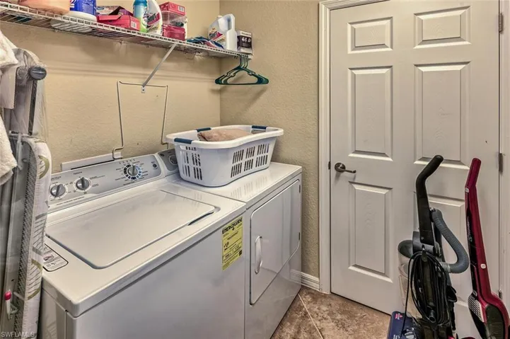 9512 Napoli Ln 101, Naples, Florida 34113