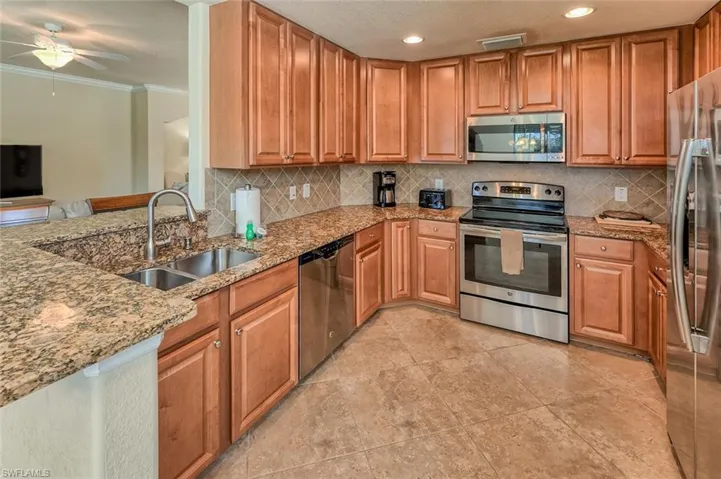 9512 Napoli Ln 101, Naples, Florida 34113