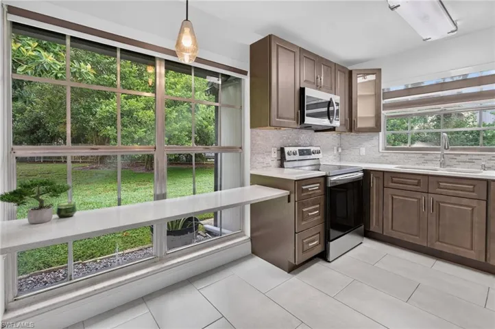 10452 Lakeport Ct, Lehigh Acres, Florida 33936