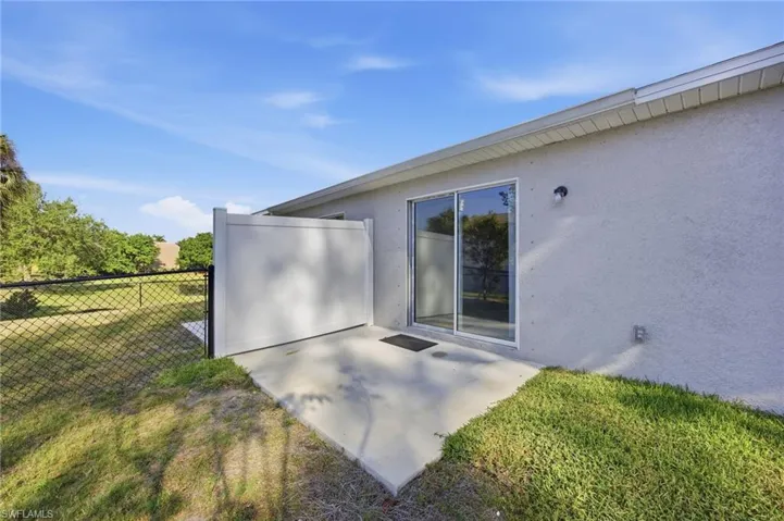 1426/1428 Cape Coral Pkwy W, Cape Coral, Florida 33914