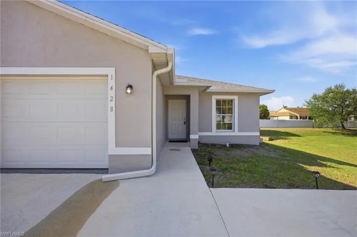 1426/1428 Cape Coral Pkwy W, Cape Coral, Florida 33914