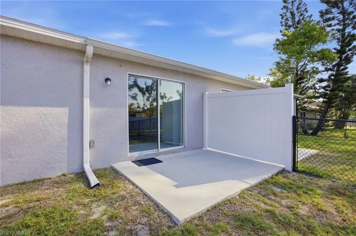 1426/1428 Cape Coral Pkwy W, Cape Coral, Florida 33914