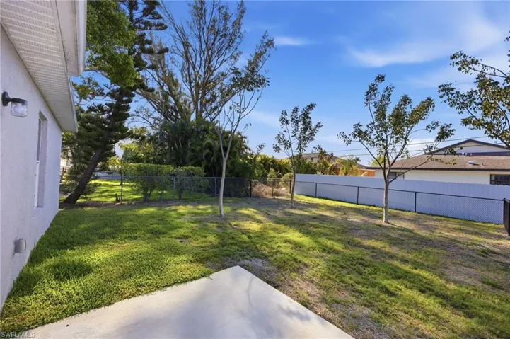 1426/1428 Cape Coral Pkwy W, Cape Coral, Florida 33914