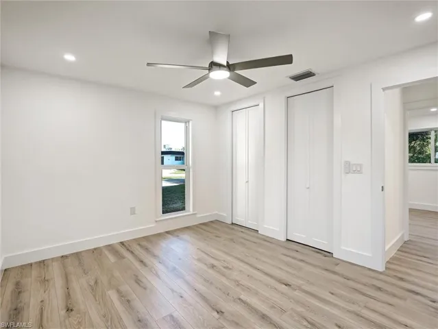 16  Kings  RD, Naples, FL 34112