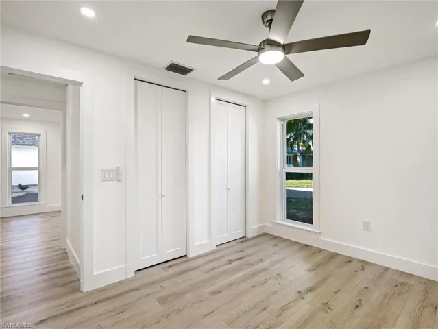 16  Kings  RD, Naples, FL 34112