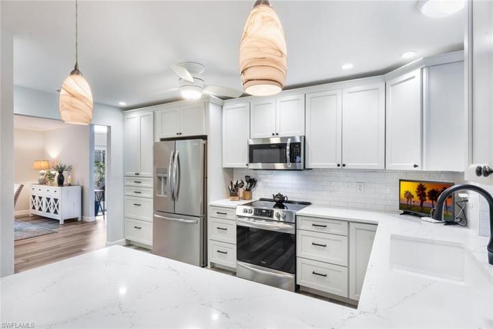 All New Shaker Style Cabinetry, Soft Close Pull Out Dove Tailed Pull Out Drawers, Large Drawers for Pots & Pans