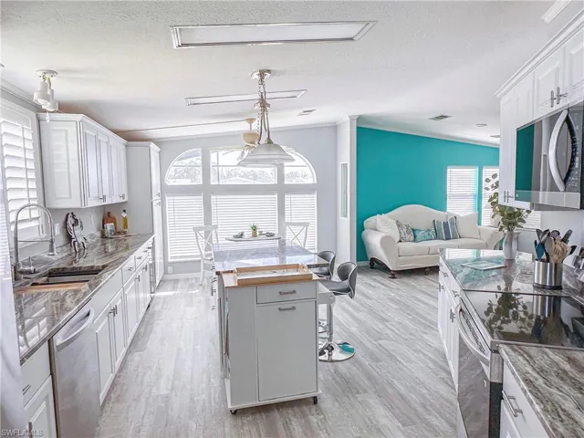 17511  Primrose  CT, Fort Myers Beach, FL 33931